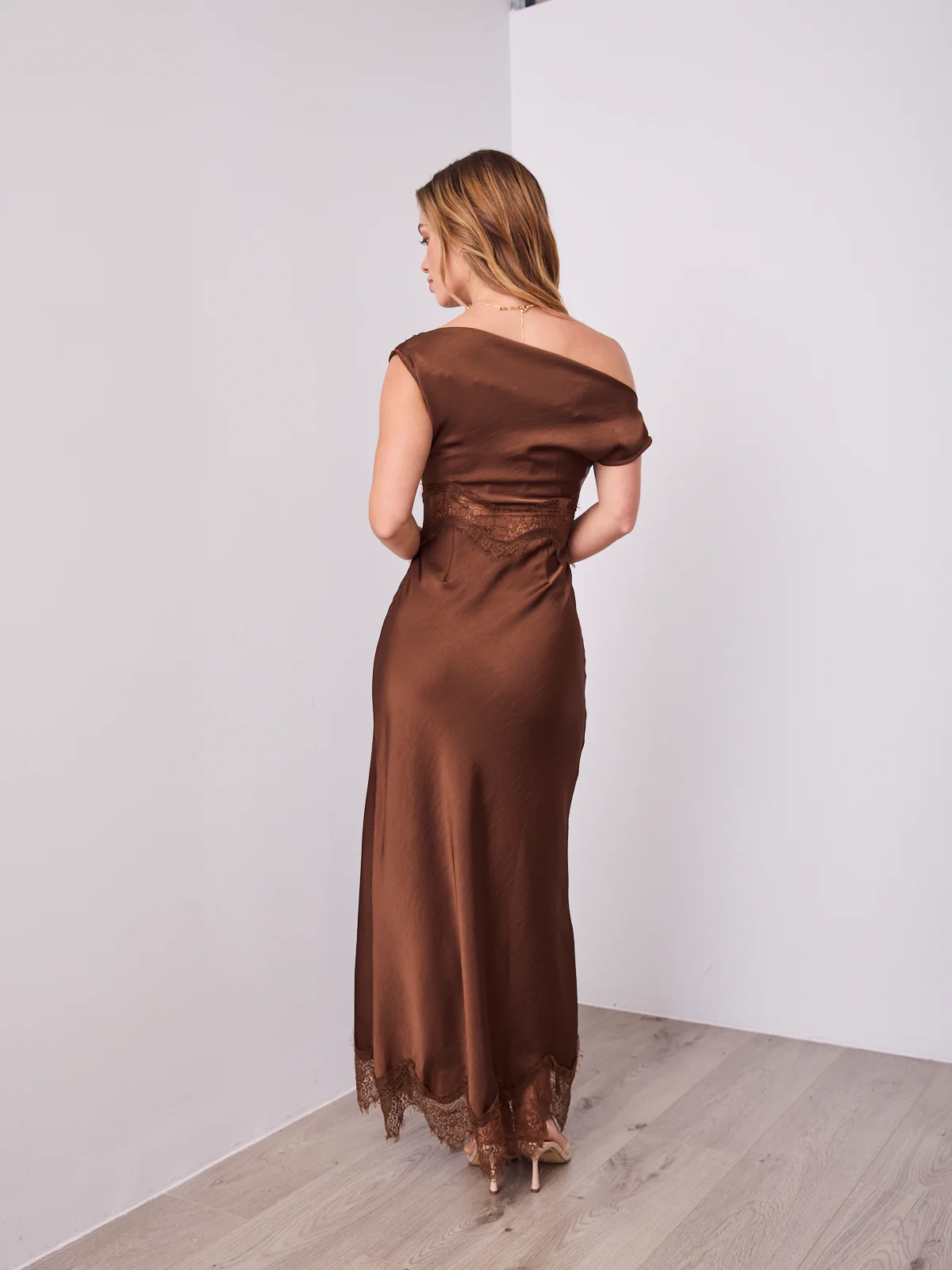 ALISON DRESS - CHOCOLATE - Image 7