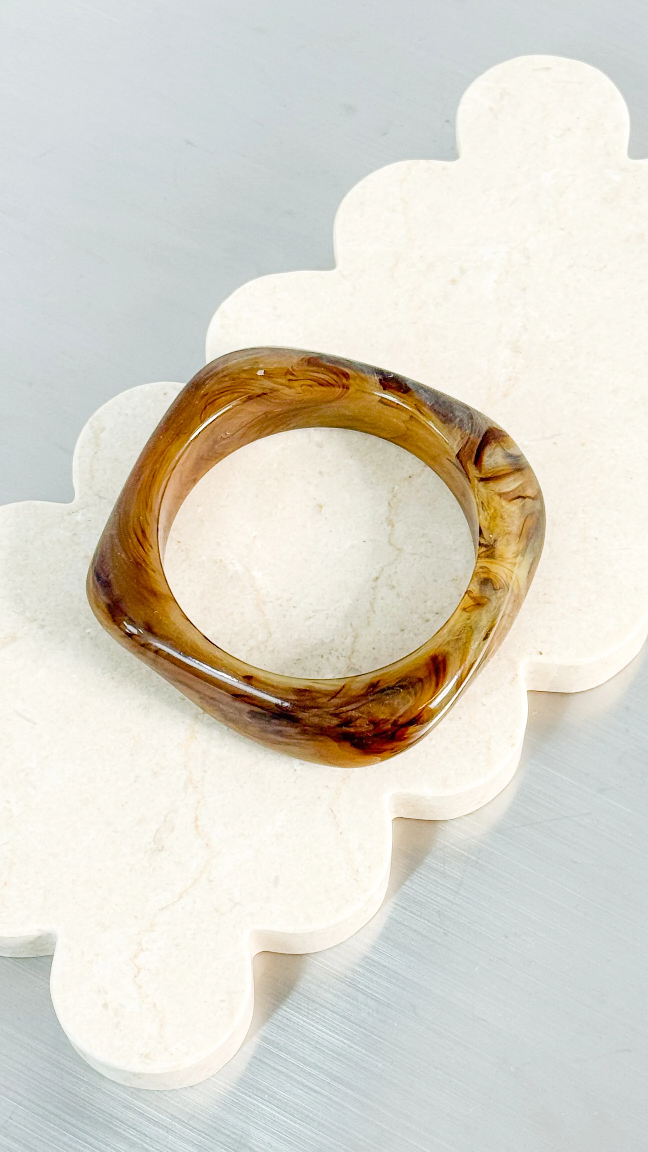 ANGULAR CUFF BANGLE - BROWN - Image 2