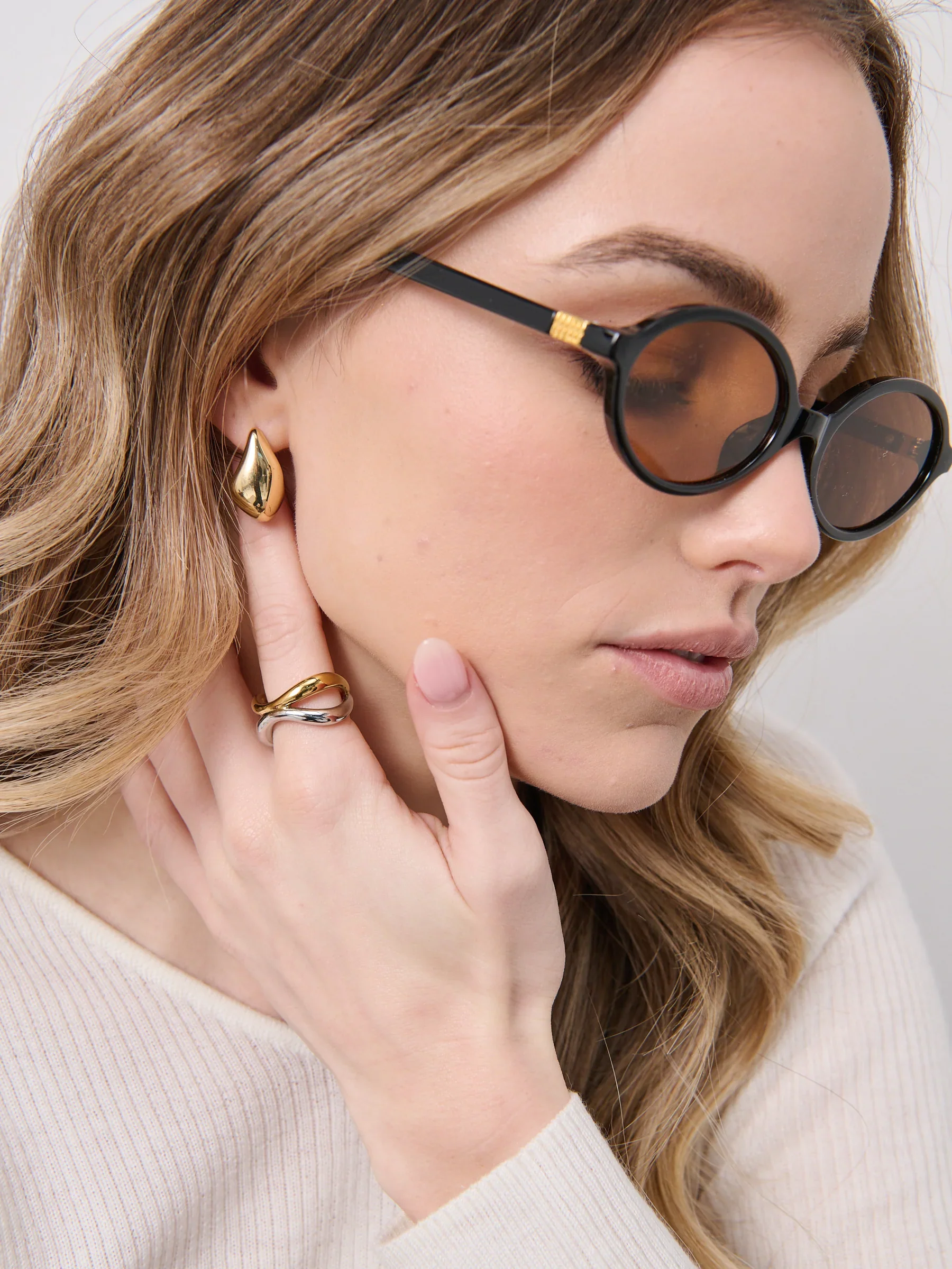 ANNI DROP 18K GOLD PLATED EARRINGS - GOLD - Image 4