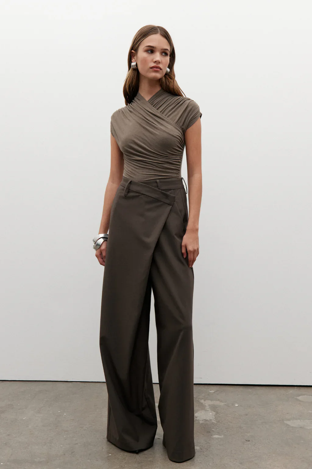 'BAYSE' AMRITA SLEEVELESS BODYSUIT - MINK - Image 5