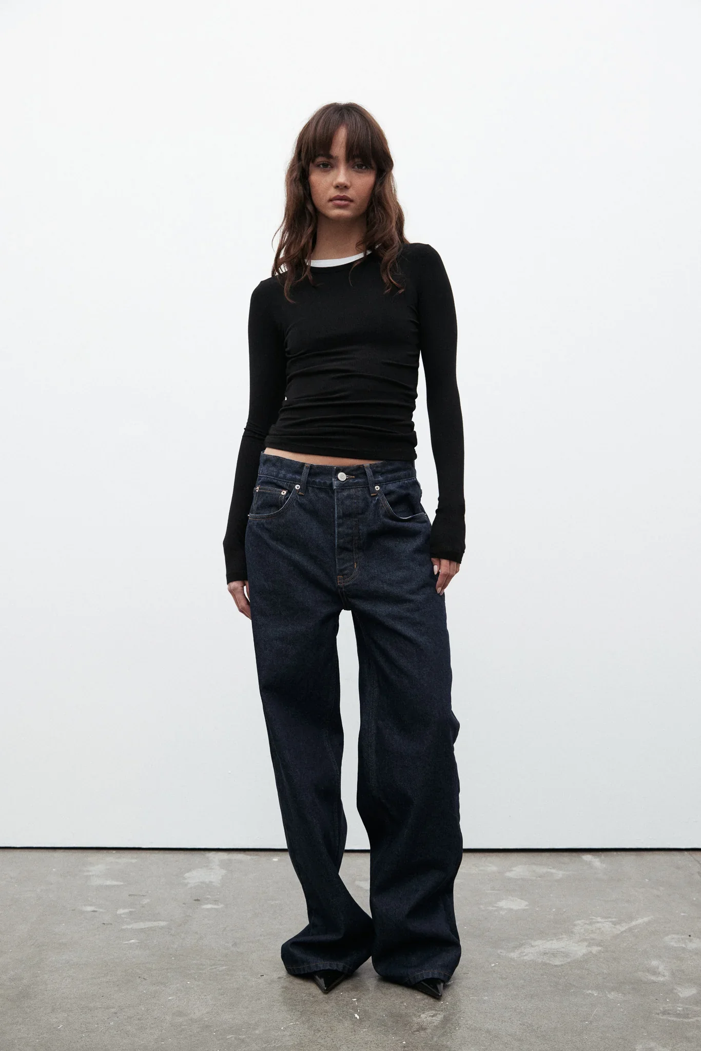 'BAYSE' NYLA TOP - BLACK - Image 3