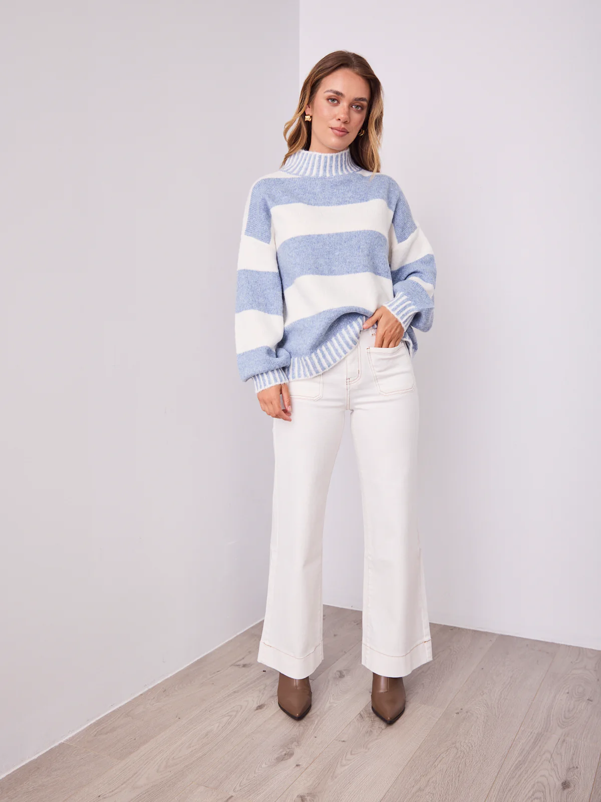 BESSIE BLOCK STRIPE KNIT - BLUE/WHITE - Image 3