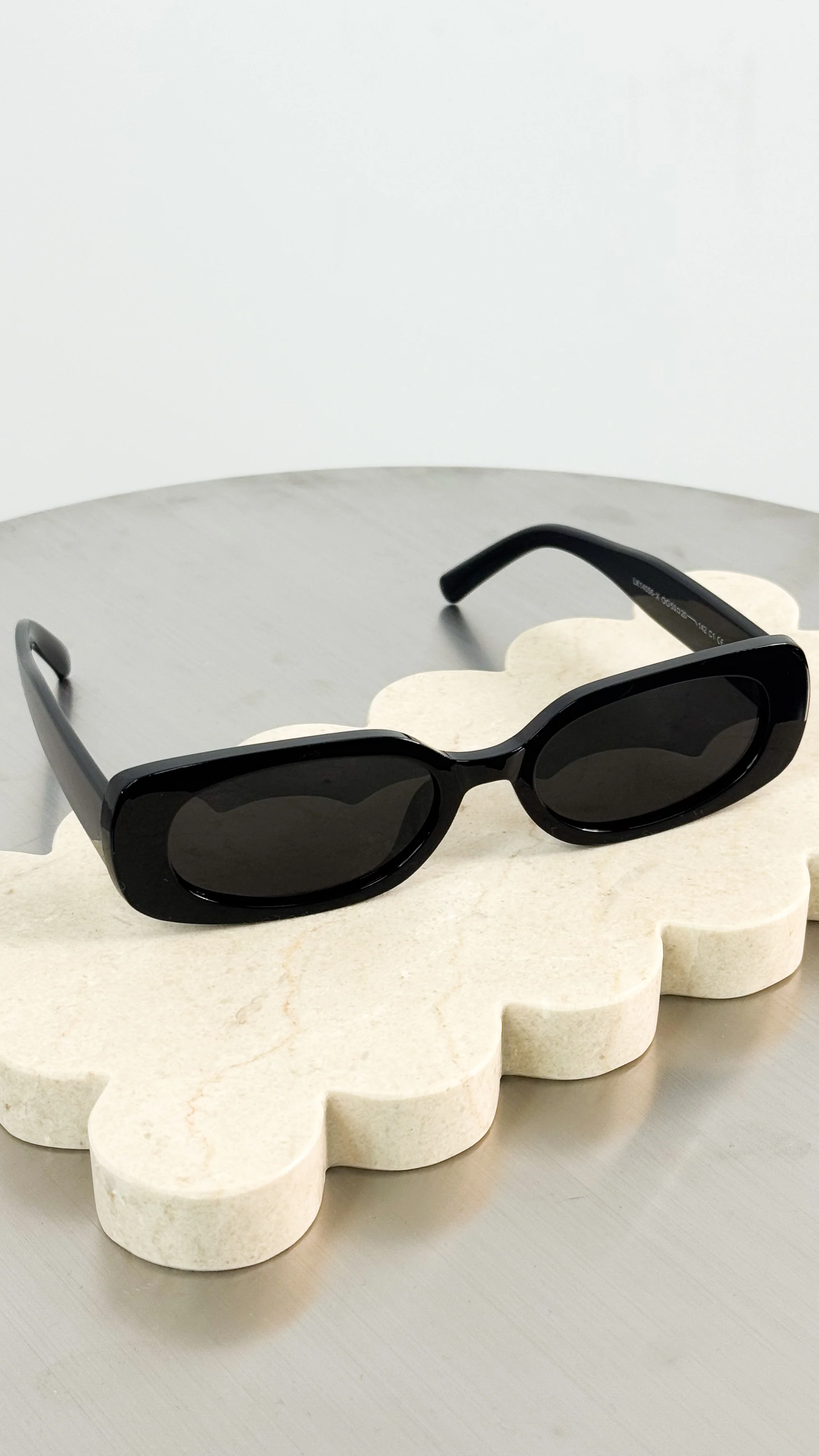 BIJOU POLARISED SUNGLASSES - BLACK - Image 4
