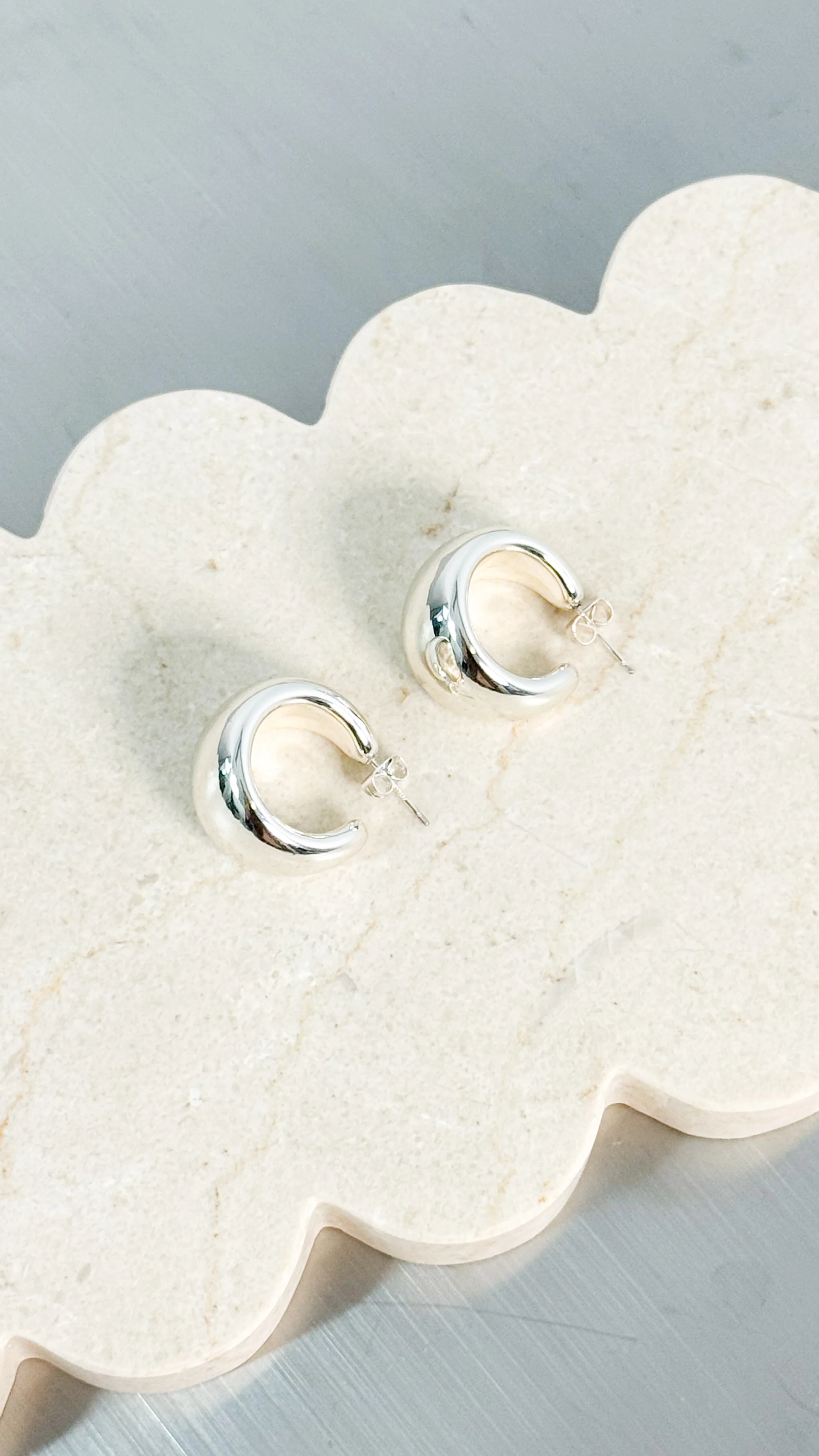 DOME HUGGIE STERLING SILVER PLATED EARRINGS - SILVER - Image 5