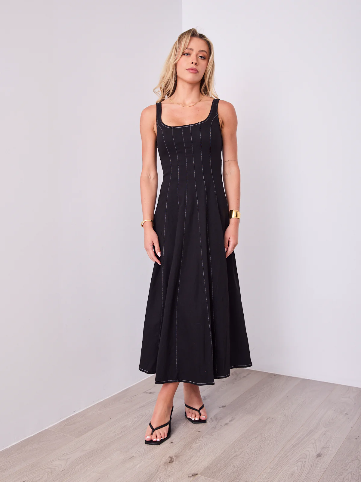 EVE DENIM DRESS - BLACK - Image 6