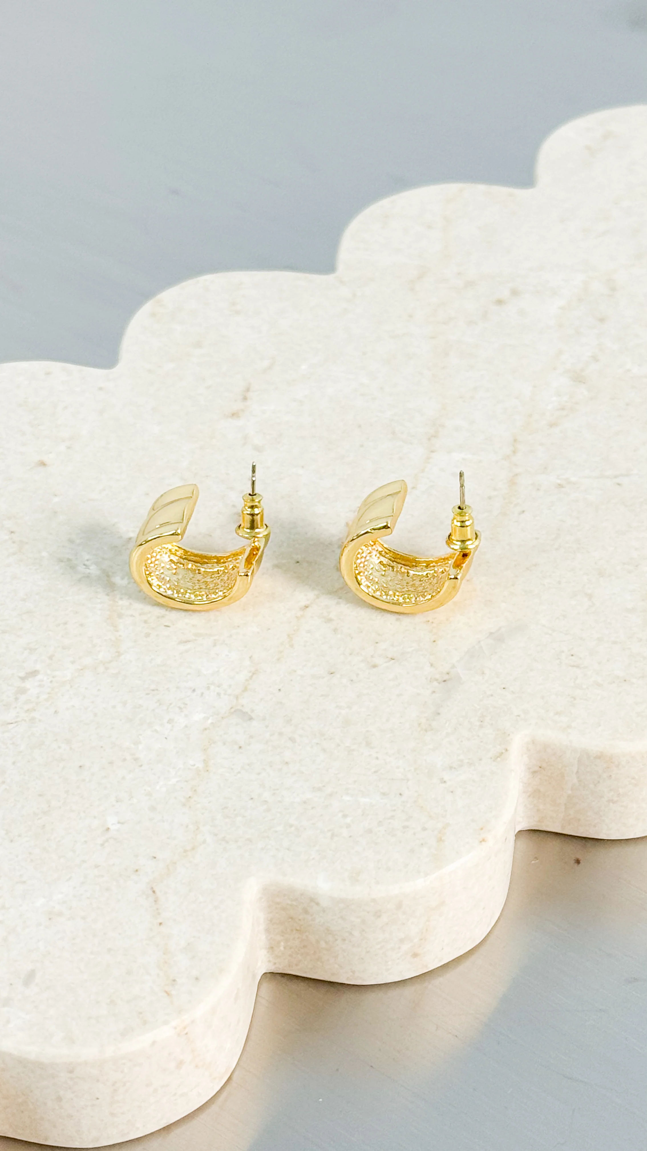 KAIA EVERYDAY 18K GOLD PLATED EARRINGS - GOLD - Image 5