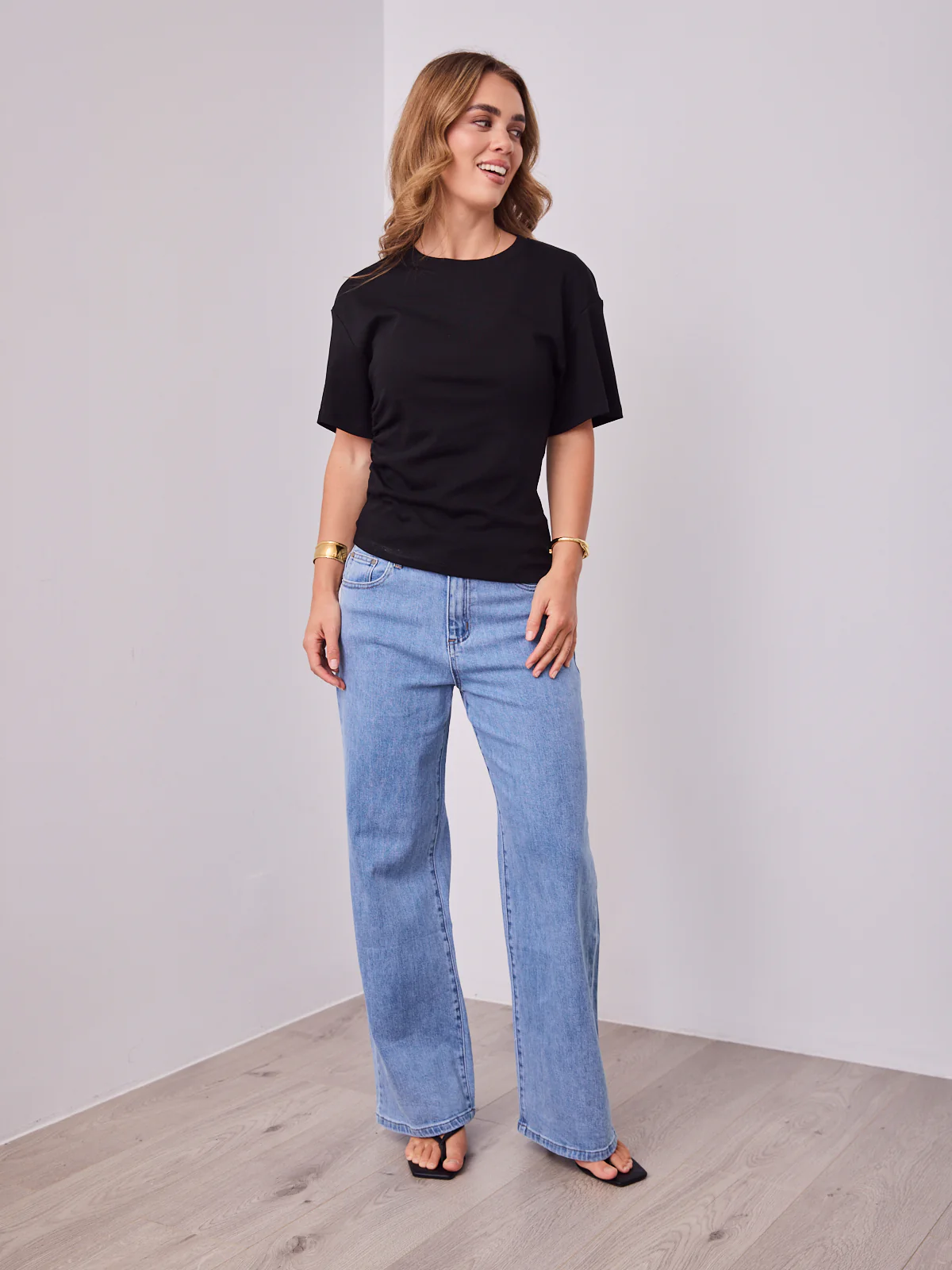 KENNY TEE - BLACK - Image 13