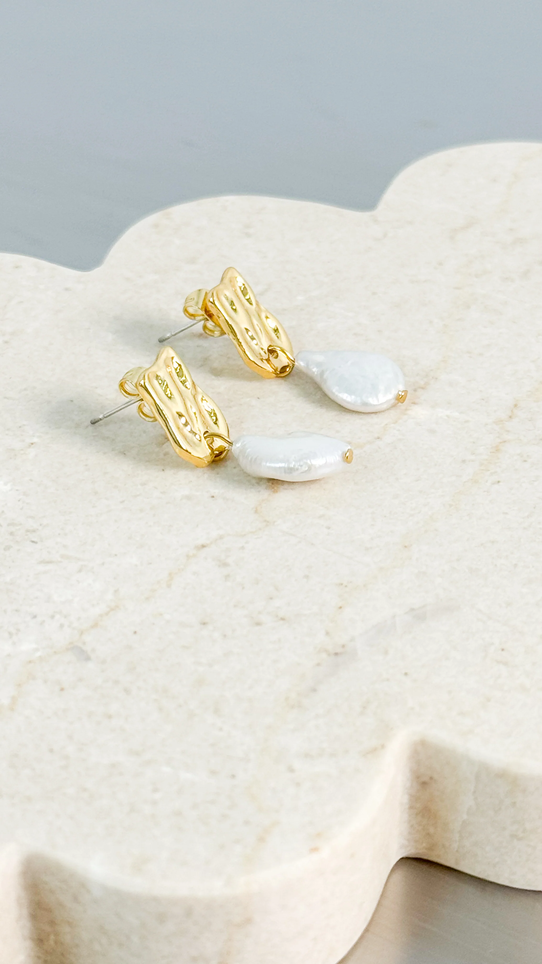 MESSINA PEARL 18K GOLD PLATED EARRINGS - GOLD - Image 2
