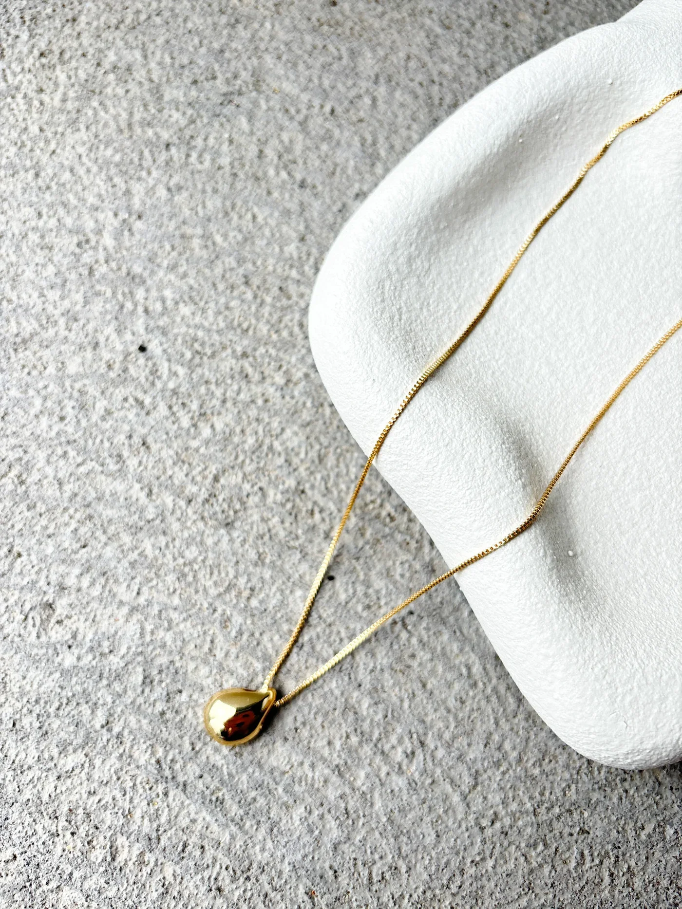 MINI DROPLET GOLD PLATED NECKLACE - GOLD - Image 5